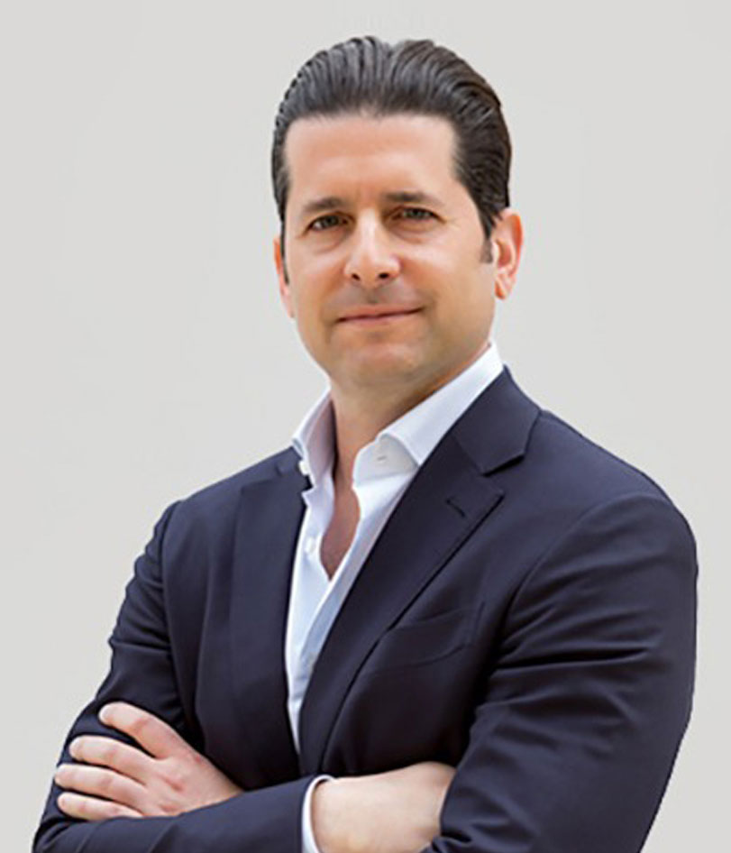 Luxury Real Estate Agent Anthony Spiegel Headshot | IS Luxury