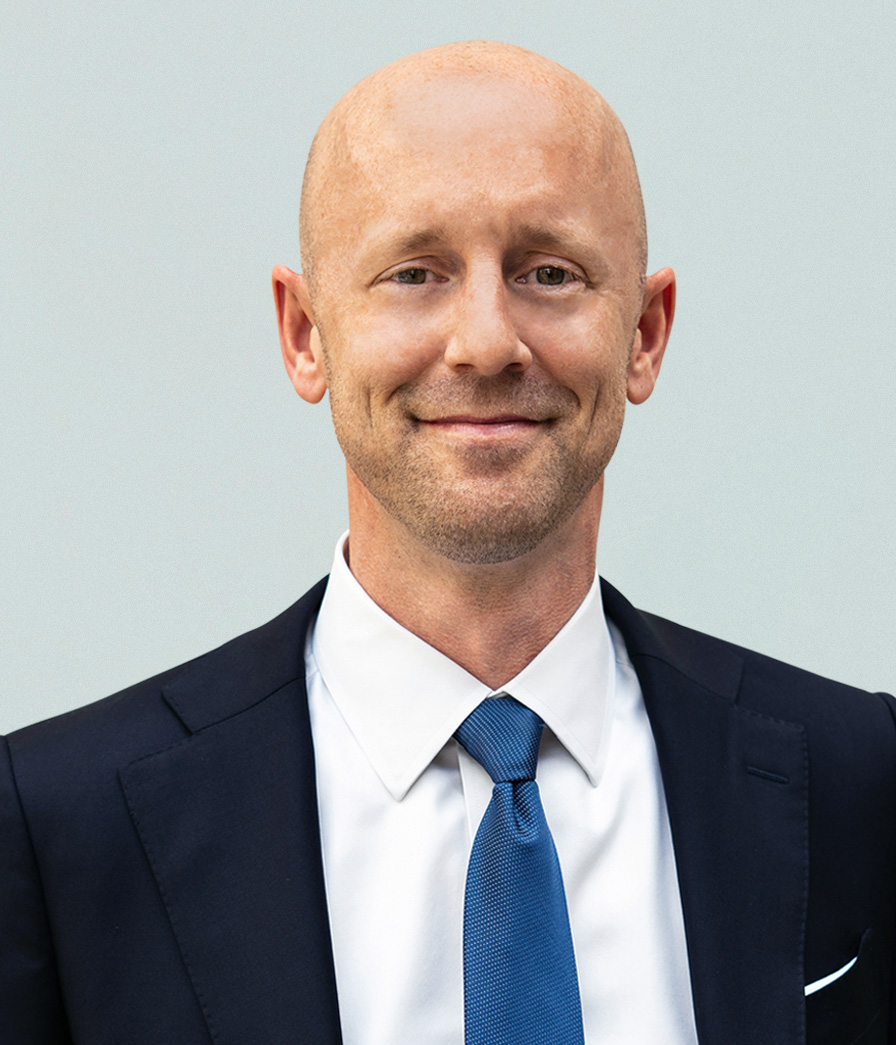 Luxury Real Estate Agent Ryan Zeppernick Headshot | IS Luxury
